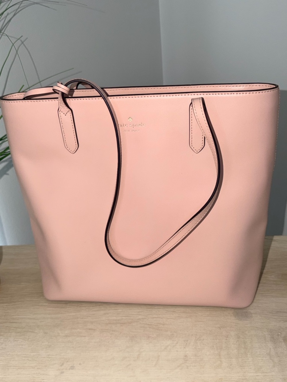 KATE SPADE ( AUTHENTIC) Blush Pink Leather Tote